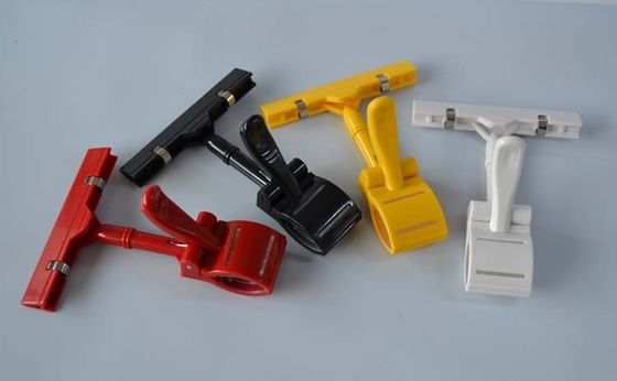 Clip del supporto del prezzo da pagare di promozione di POP dell'ABS, clip di plastica della scaffalatura di forma del pollice